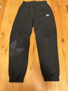 adidas スウェットパンツ ジョガーパンツ ブラック