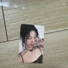 LESSERAFIM カズハ CRAZY 3.0 yzy トレカ