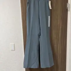 GU ストレッチフレアパンツ　S