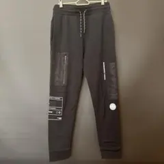 ブラック カジュアルパンツ