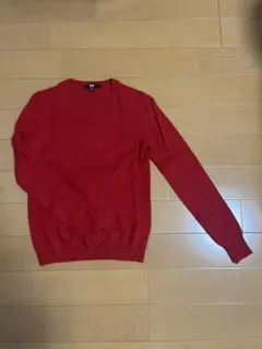 ユニクロカシミヤ赤