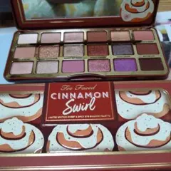 Too Faced Cinnamon Swirl アイシャドウパレットのサムネイル