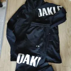 オークリー