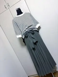 スコットクラブ⭐︎新品ウエストリブロングスカートのサムネイル