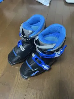 スキー靴