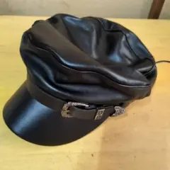 SHEIN　帽子　レザー
