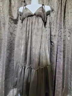 H&M グレー フレアスカート シルクのような質感 サイズL