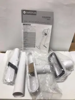 ３in１サイクロン式スティッククリーナーCC-AC02の付属品4点と取扱説明書