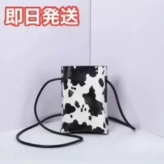 ミニバック　牛柄　ポシェット　サコッシュ　アニマル柄　韓国