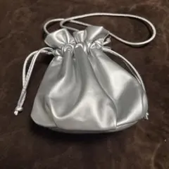 シルバー 巾着型 ショルダーバッグ