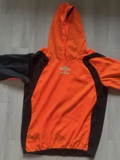 umbro フード付きオレンジジャケット