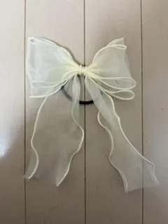 クリーム色 シフォンリボンヘアゴム