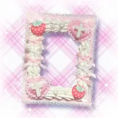 A220 硬質ケース トレカケース ホイップデコ B8 ピンク 白 いちご