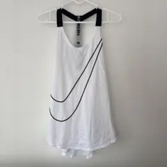 NIKE デザインタンクトップ　新品未使用