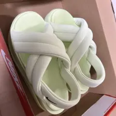 まみまみ様 新品 NIKE ウィメンズ エアマックス アイラ22㎝ | Mercari