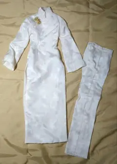 スーパードルフィー用（SD17用）チャイナ服、白と金の長袍（チャンパオ）とズボン