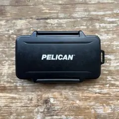 PELICAN ブラックカメラケース フォーム仕切り付き