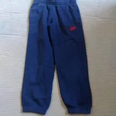 Nike ネイビー ロングパンツ 120から130cm
