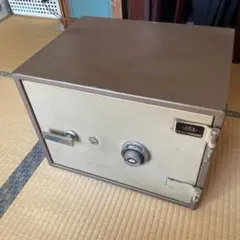 Diamond Safe 金庫 ダイヤル式 鍵付き - メルカリ