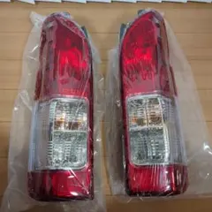ハイエース 新車外しテールレンズ 大人スモーク ウインカーキャンディ