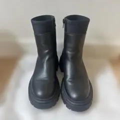 ザラ　サイドゴアレザーブーツ ブラック