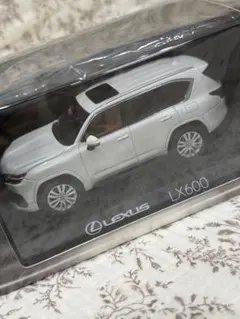 新品未使用・ギミック満載 Weitu製 威拓 1/18 レクサス LX570 白