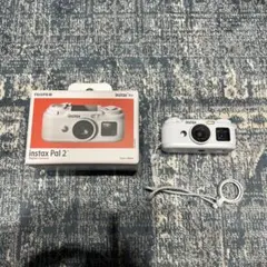 FUJIFILM instax Pal 2 ホワイト　カメラ