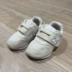 new balance ベージュ ホワイト スニーカー 13.5cm