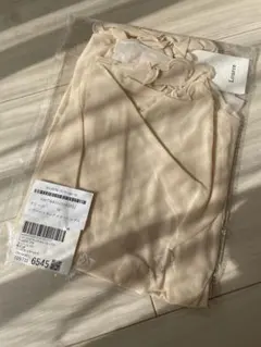 Loure シアーハイネックメロートップス クリーム