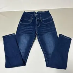 Item thumbnail for item 84dadd3c-96ec-4dcb-abcc-065ff3b58103