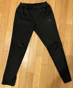 adidas ブラック スリムフィット パンツ