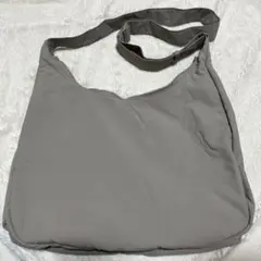 UNIQLO ショルダーバック　２セット