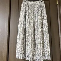 【GU】ロングスカート プリーツ 花柄 フレア Sサイズ