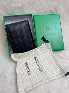 ボッテガ・ヴェネタ レザー編込み二つ折財布 ゴールド金具 カード複数 