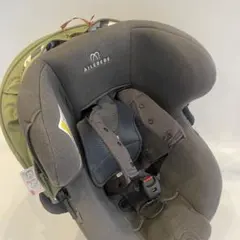 【極美品】 AILEBEBE クルット5i Oui ISOFIX カーキ AILEBEBE エールべべ クルット5ウィ カーキ ISOFIX取付 - メルカリ