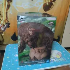 一番くじ 進撃の巨人　Ａ賞　獣の巨人　MEGAIMPACT