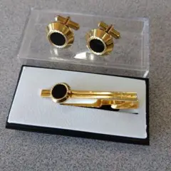 ネクタイピン　カフスセット　ゴールド　黒　紳士小物