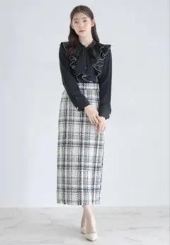 新品タグ付　tocco 裾フリンジチェックツイードタイトロングスカート　トッコ