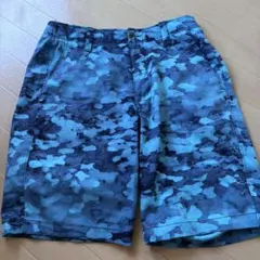 UNDER ARMOUR カモフラ柄 ハーフパンツ 79のサムネイル