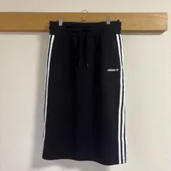adidas スカート