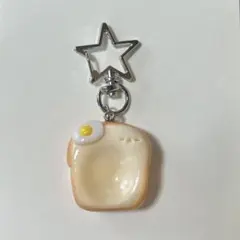 トースト型チャーム 目玉焼き付き 食パン worrystoneウォーリーストーン