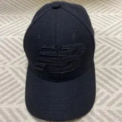New Balance ブラック キャップ