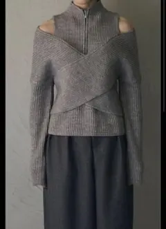 ANDREA&Co. ショルダーカットジップニット