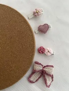 『ハンドメイド』ピンク系かぎ針編みヘアクリップセット
