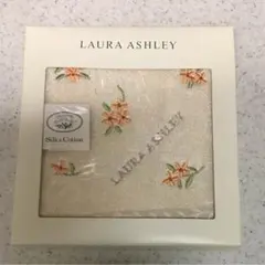 ローラアシュレイ   ハンドタオル  新品