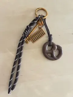 チャーム プレッツェル