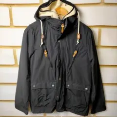 フリースライニング黒フード付きジャケット