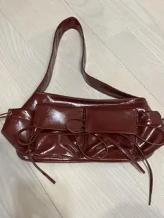 ブラウンラウンド型ハンドバッグ