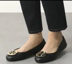 美品 Tory Burch 23cm バレーシューズ トリーバーチ 金ロゴ 黒