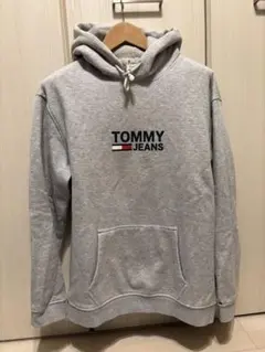 TOMMY JEANS グレー フード付きパーカー